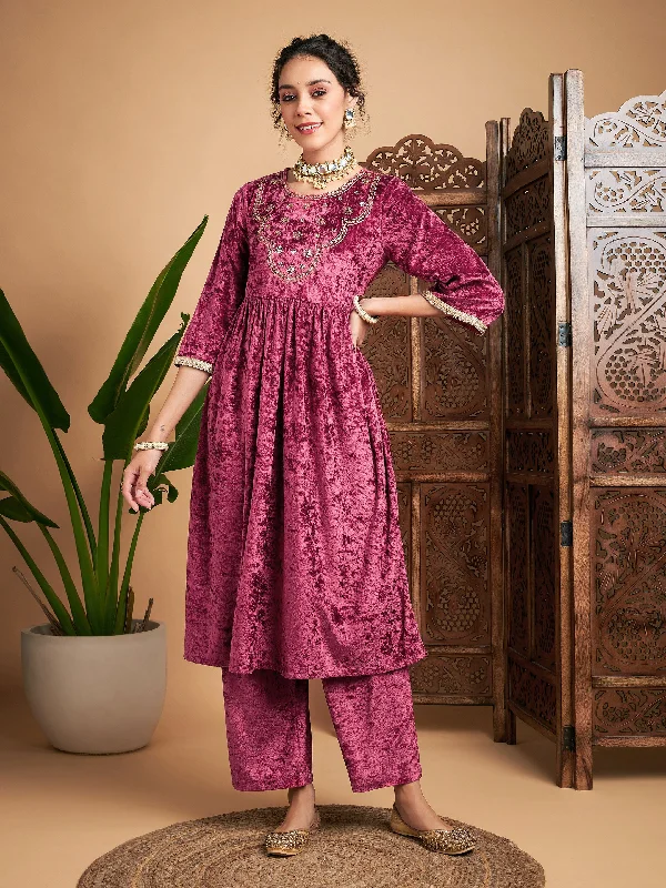 Cozy Sweater Pajama Sets Women Pink Velvet Embroidered Gathered Kurta With Pants