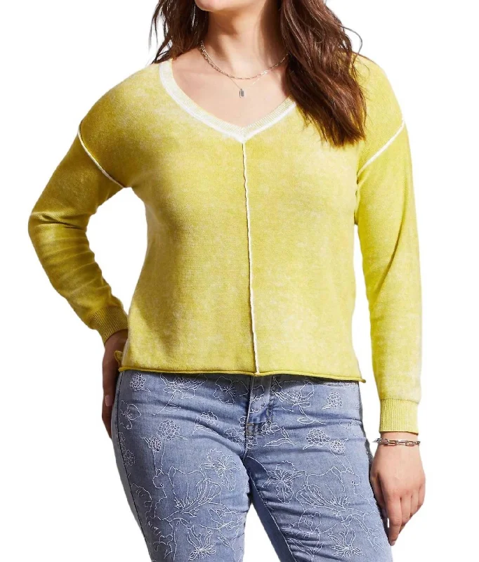 Wool turtleneck sweaters V-Neck Sweater In Apple Green-Tribal