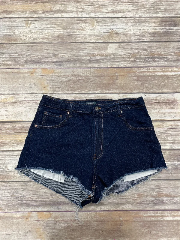 summer chic women’s shorts Blue Denim Shorts Wild Fable, Size 14