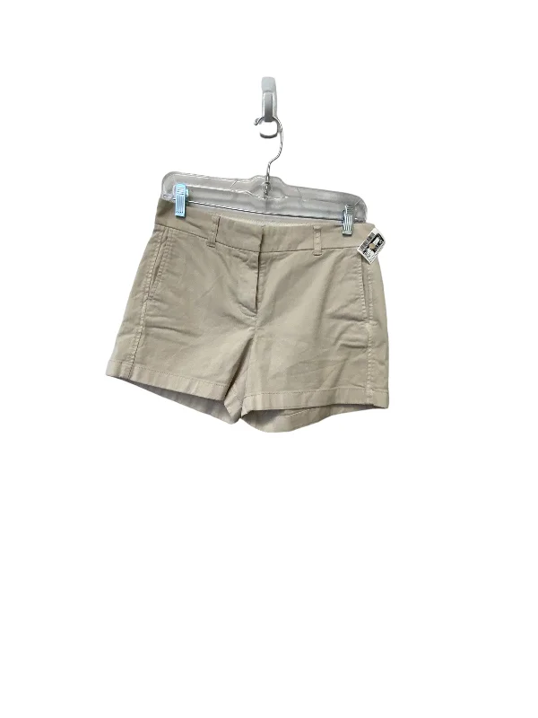 women’s shorts for laid-back days Cream Shorts J. Crew, Size 2