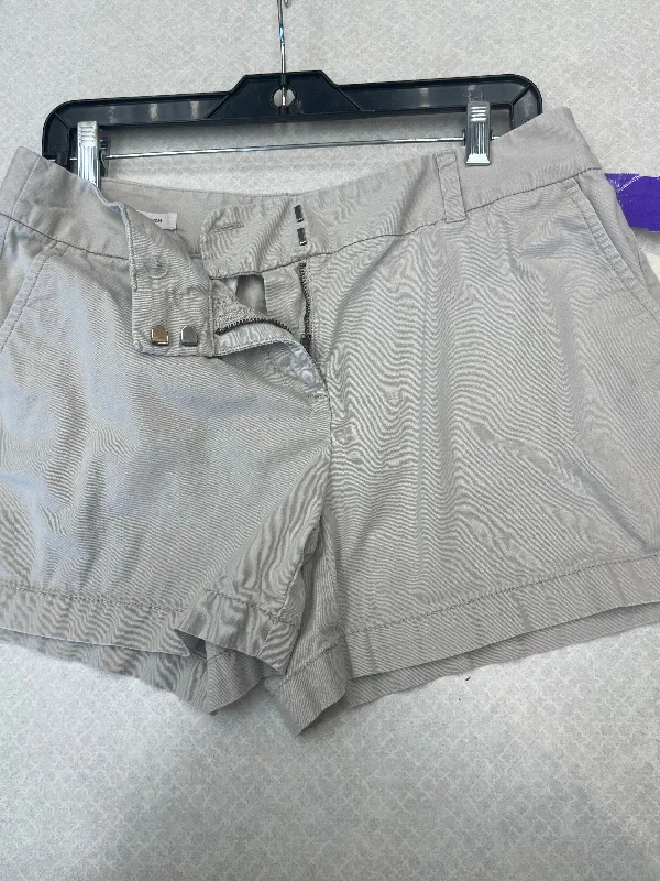 comfortable high-waisted shorts Khaki Shorts Loft O, Size 6